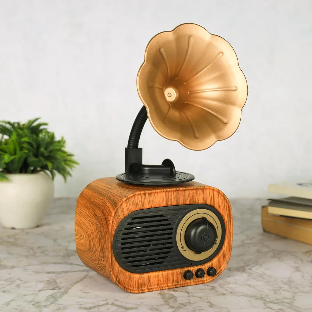 Retro Gramophone Bluetooth Speaker with Rotating Disc
